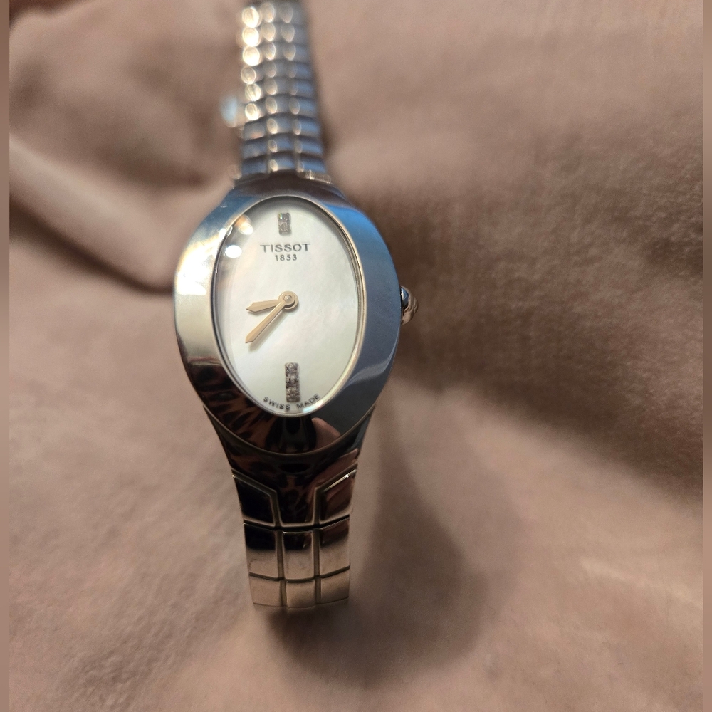 Tissot Oval Watch with Mother Of Pearl .